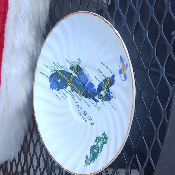 Nova Scocia Plate - Picture 4 of 7